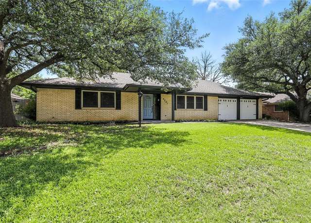 Property at 4721 Whistler Dr, Fort Worth, TX 76133, 4 beds, 2.5 baths