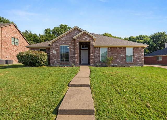 Property at 217 Richard Ln, Red Oak, TX 75154, 4 beds, 2 baths