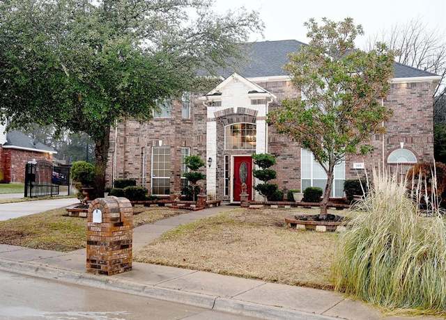 Property at 305 Wylie Creek Pl, Desoto, TX 75115, 4 beds, 3.5 baths