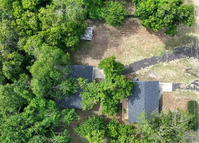 Property at 703 N Main St, Rockdale, TX 76567, 8 beds, 5 baths