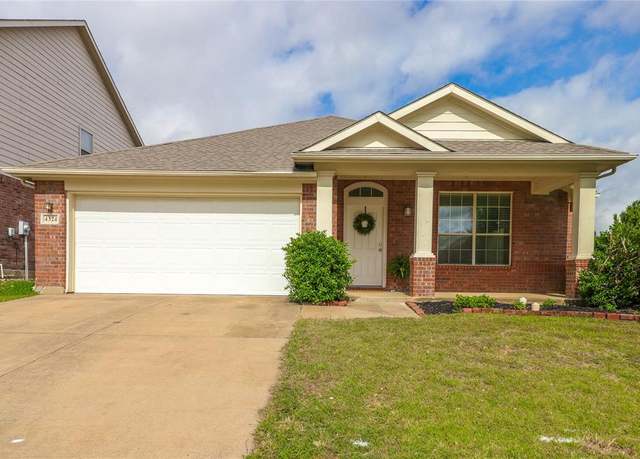 Property at 4324 Highgate Rd, Fort Worth, TX 76244, 3 beds, 2 baths