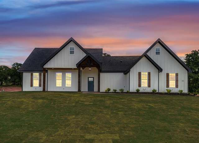 Property at 332 Jonny Boy Way, Springtown, TX 76082, 4 beds, 2 baths