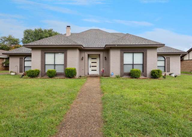 Property at 1103 Briarcliff Dr, Arlington, TX 76012, 3 beds, 2.5 baths