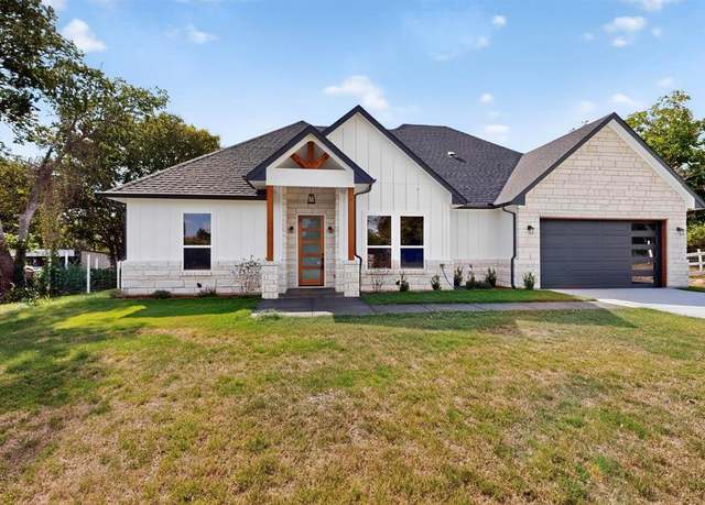 Property at 224 Ash Creek Dr W, Azle, TX 76020, 4 beds, 2 baths