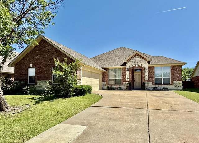 Property at 1311 Fleetwood Cove Dr, Grand Prairie, TX 75052, 4 beds, 2 baths