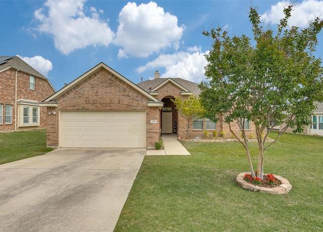 Property at 1327 Hill View Trl, Wylie, TX 75098, 3 beds, 2 baths