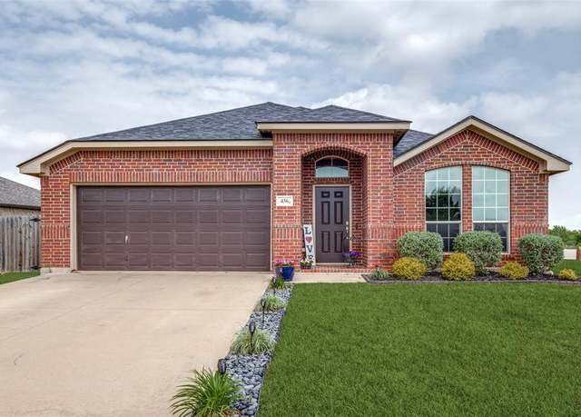 Property at 436 Creek Bend Dr, Saginaw, TX 76131, 4 beds, 2 baths