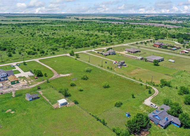 Property at 4725 S Bonnie Brae St, Denton, TX 76226