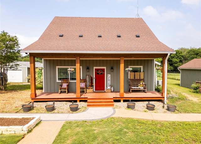 Property at 348 Barker Ln, Waco, TX 76705, 5 beds, 4 baths