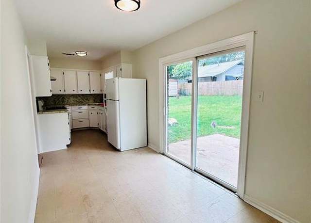 Property at 803 Center St, Minden, LA 71055, 3 beds, 1 bath