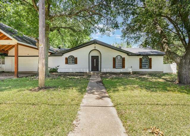 Property at 115 E Allen St, Kaufman, TX 75142, 3 beds, 2 baths