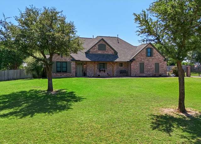 Property at 3052 Keri Ln, Midlothian, TX 76065, 5 beds, 2.5 baths