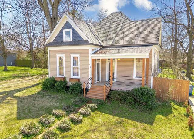 Property at 310 E 3rd St, Mount Pleasant, TX 75455, 5 beds, 3 baths