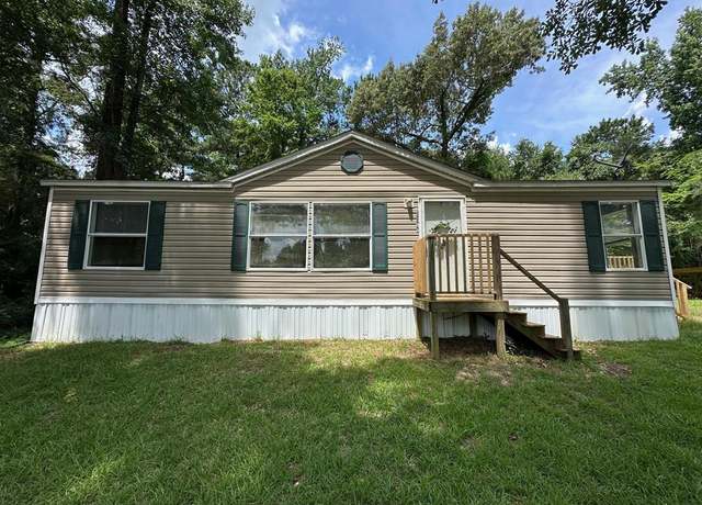 Property at 1072 Scarpengo Rd, Shreveport, LA 71107, 3 beds, 2 baths