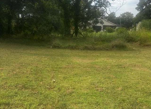 Property at 105 S Brazos Ave, Cleburne, TX 76031
