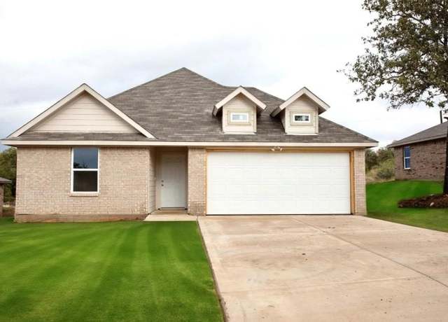 Property at 1529 Jacqueline Ln, Graham, TX 76450, 3 beds, 2 baths