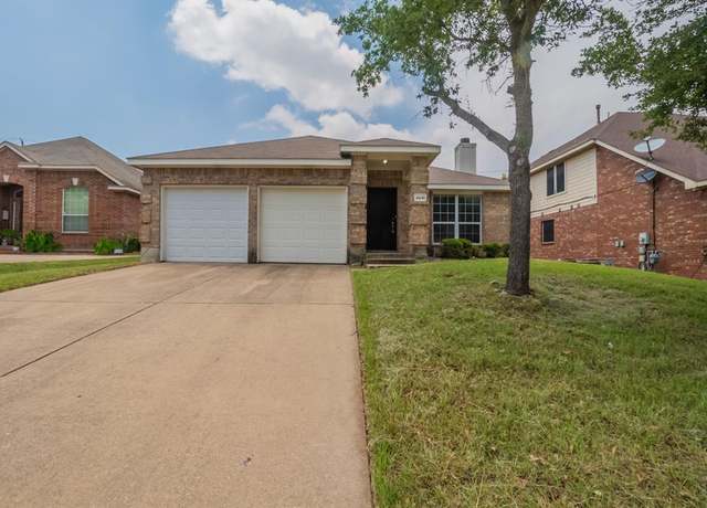 Property at 4841 Kingfisher Ln, Mesquite, TX 75181, 3 beds, 2 baths