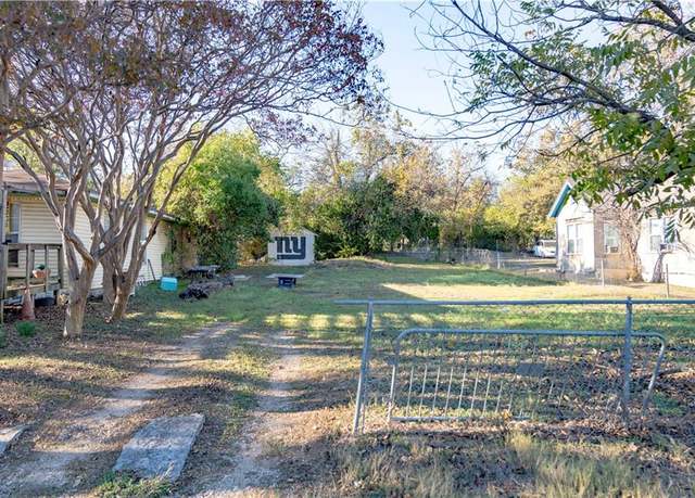 Property at 1919 Burnett Ave, Waco, TX 76706