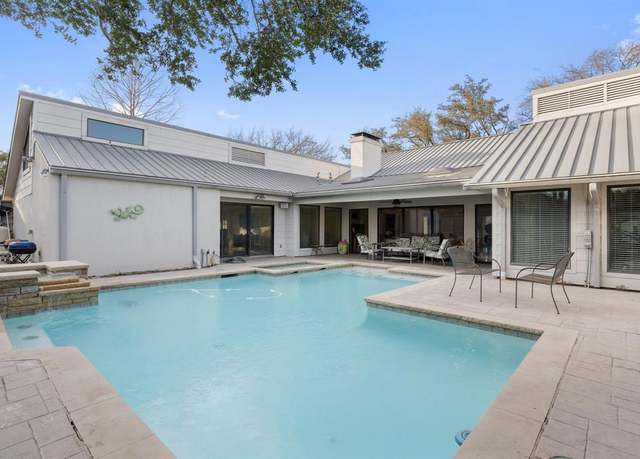 Property at 6902 Spanky Branch Dr, Dallas, TX 75248, 5 beds, 3.5 baths