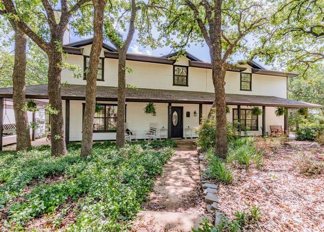 Property at 942 County Road 3355, Paradise, TX 76073, 4 beds, 3.5 baths