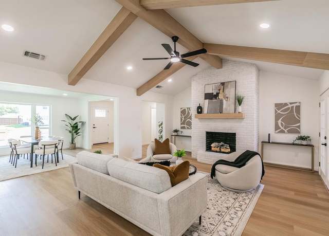 Property at 2505 Kelsey Dr, Plano, TX 75075, 3 beds, 2.5 baths