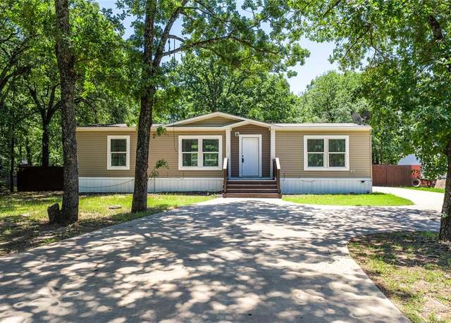 Property at 153 Tres Lagos Blvd, Gun Barrel City, TX 75156, 3 beds, 2 baths