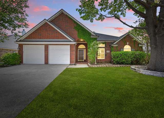 Property at 5320 Big Bend Dr, Fort Worth, TX 76137, 3 beds, 2 baths