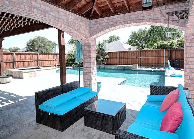 Property at 10113 Asheboro St, Frisco, TX 75035, 5 beds, 3.5 baths