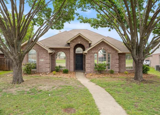 Property at 3002 Paint Brush Trl, Rockwall, TX 75032, 4 beds, 2 baths