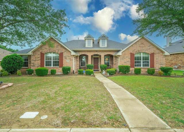 Property at 624 Azalea Dr, Glenn Heights, TX 75154, 3 beds, 2.5 baths