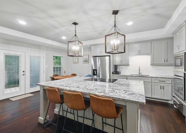 Property at 3713 Collinwood Ave, Fort Worth, TX 76107, 3 beds, 2 baths
