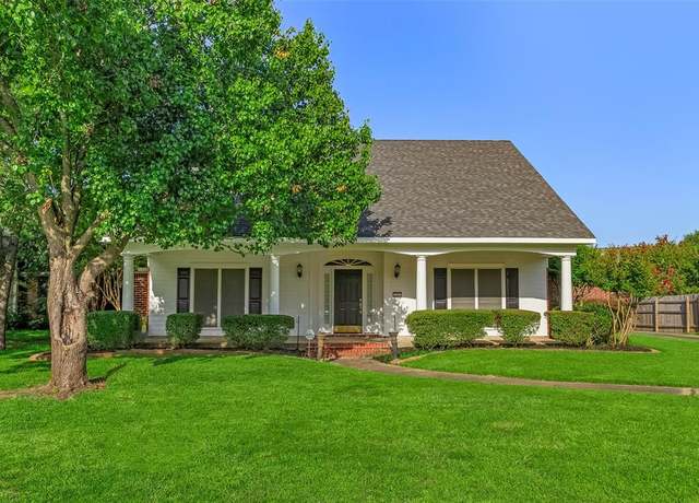Property at 206 Hampton Ct, Bossier City, LA 71111, 3 beds, 2 baths