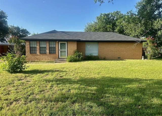 Property at 1121 E Coke, Hamilton, TX 76531, 2 beds, 1 bath