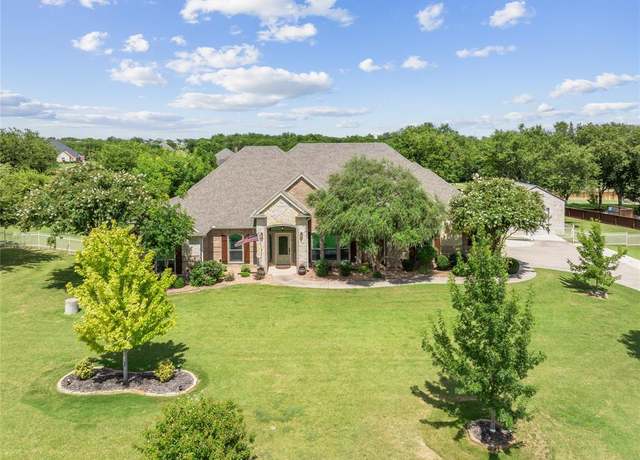 Property at 160 North Star Crossing Ln, Weatherford, TX 76088, 4 beds, 3 baths