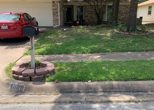 Property at 1325 N Creek Dr, Saginaw, TX 76179, 3 beds, 2 baths