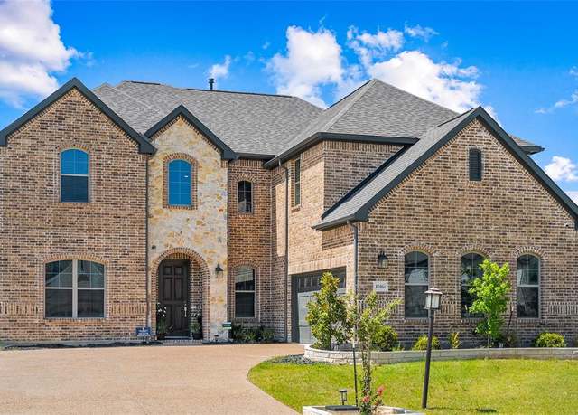 Property at 1016 Huffines Blvd, Wylie, TX 75098, 4 beds, 3 baths