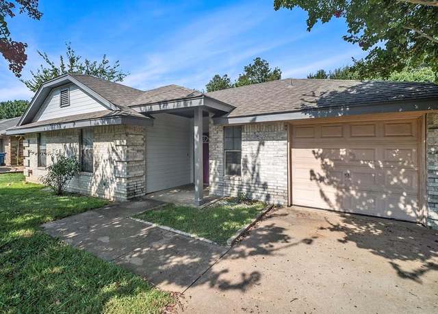 Property at 516 Heather Ln, Keene, TX 76059, 3 beds, 1 bath