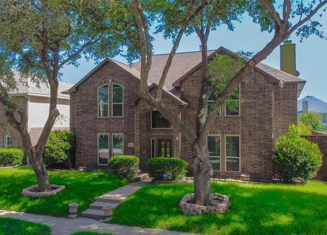 Property at 2713 Water Oak Dr, Grand Prairie, TX 75052, 4 beds, 2.5 baths