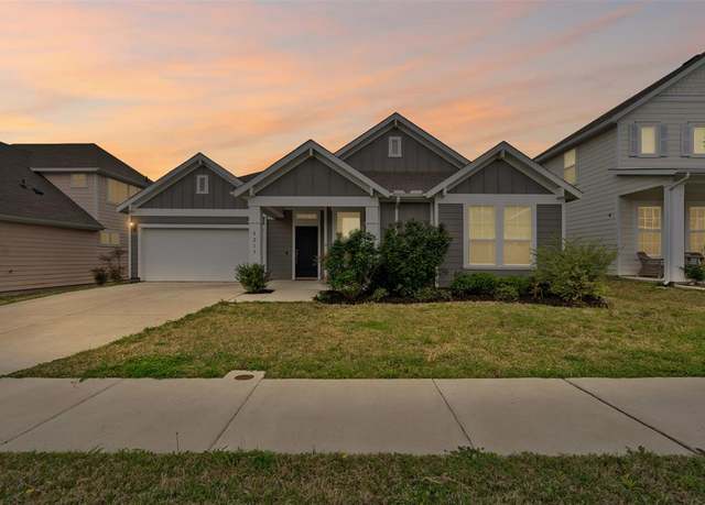 Property at 8213 Hampton Dr, Rowlett, TX 75089, 4 beds, 2.5 baths