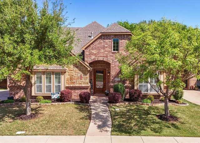 Property at 2711 Stonebriar Ct, Arlington, TX 76001, 4 beds, 4 baths