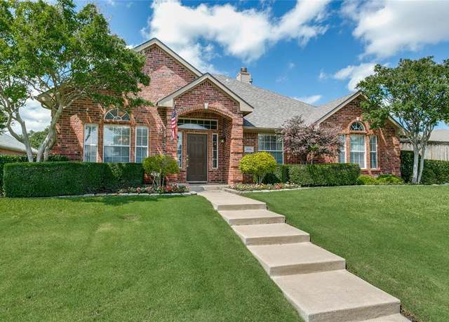 Property at 2729 Running Duke Dr, Carrollton, TX 75006, 3 beds, 2 baths