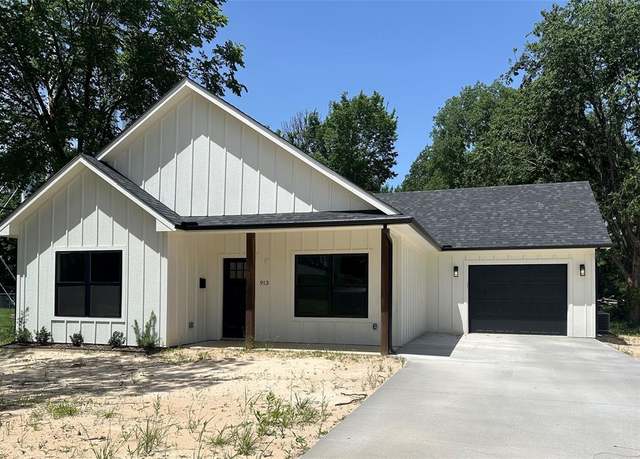 Property at 913 Carter, Sulphur Springs, TX 75482, 3 beds, 2 baths