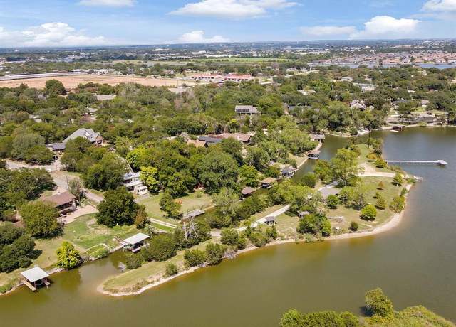 Property at 1013 Laguna Vista Ct, Granbury, TX 76048, 5 beds, 4 baths