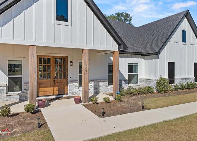 Property at 622 Justice St, Stonewall, LA 71078, 4 beds, 3 baths