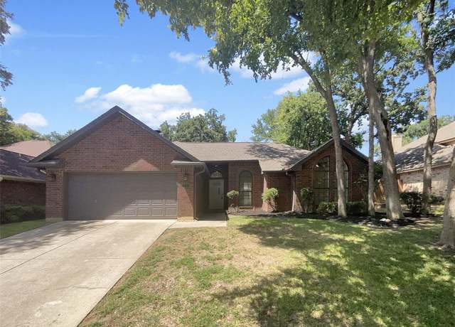 Property at 615 Sweet Gum Dr, Euless, TX 76039, 3 beds, 2 baths