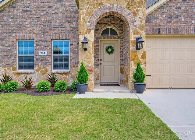 Property at 612 Excelsior Dr, Waxahachie, TX 75165, 4 beds, 2.5 baths
