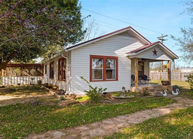Property at 5249 State Hwy 11, Winnsboro, TX 75494, 2 beds, 2 baths