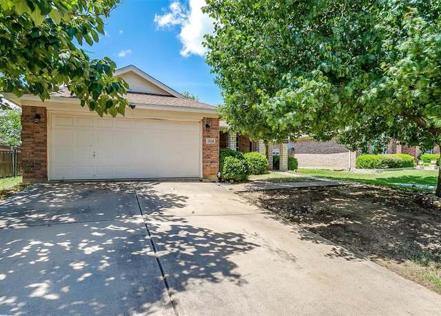 Property at 304 Limestone Dr, Alvarado, TX 76009, 4 beds, 2 baths