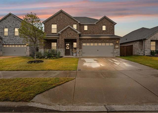 Property at 5648 Santa Elena Ct, Fort Worth, TX 76126, 3 beds, 2.5 baths