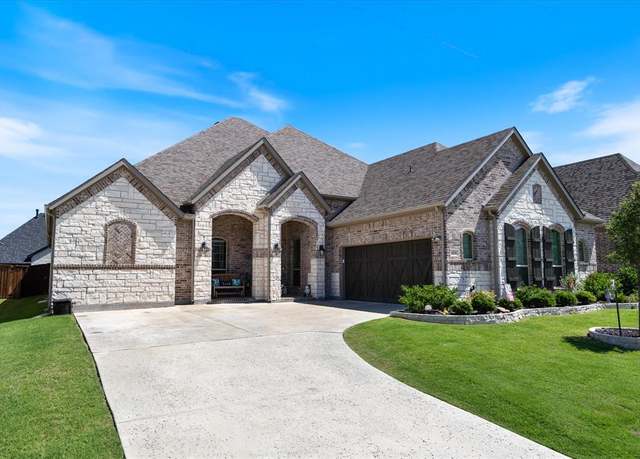 Property at 614 Summer Oaks Dr, Rockwall, TX 75087, 4 beds, 4 baths